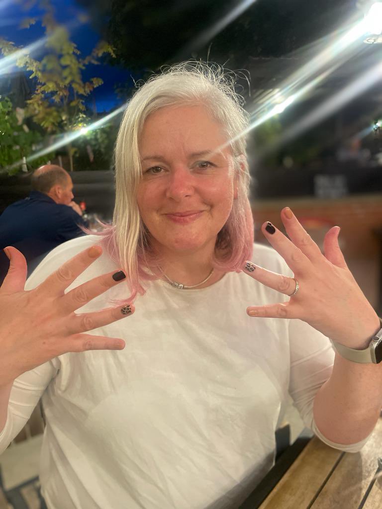 kaffsmiffy's tweet photo. Love my nails @hunstantonsmith https://t.co/waPL9aiDmh
