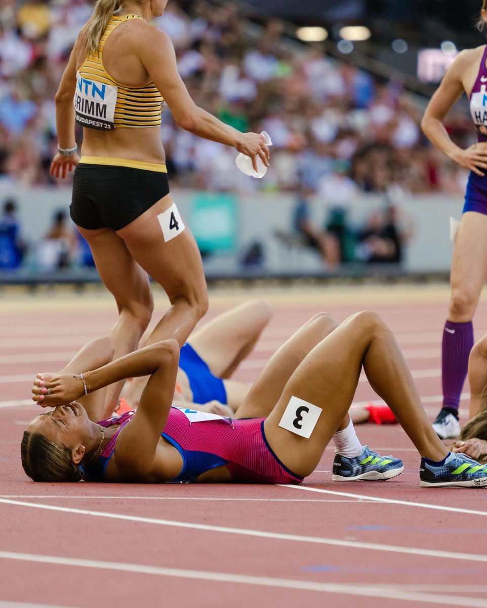 annahallslayton's tweet photo. World Championships Silver🥈✨
 “the 4th agreement is to always do your best. your best will change from moment to moment.. simply do your best and you will avoid self judgement and regret” 

fought like hell these last few days (weeks) just wasnt quite enough. https://t.co/wGMDnTgEVi