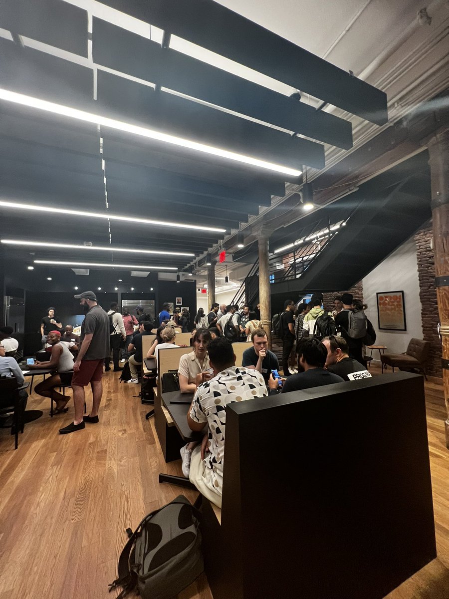 juliafmorgado's tweet image. Learning that someone secured a job or that @nycodecoffee had an impact in their life is undeniably uplifting.
That’s among the reasons we organizers (some shown in the pic) invest our time and efforts repeatedly – because the impact we create keeps us motivated! 🥹