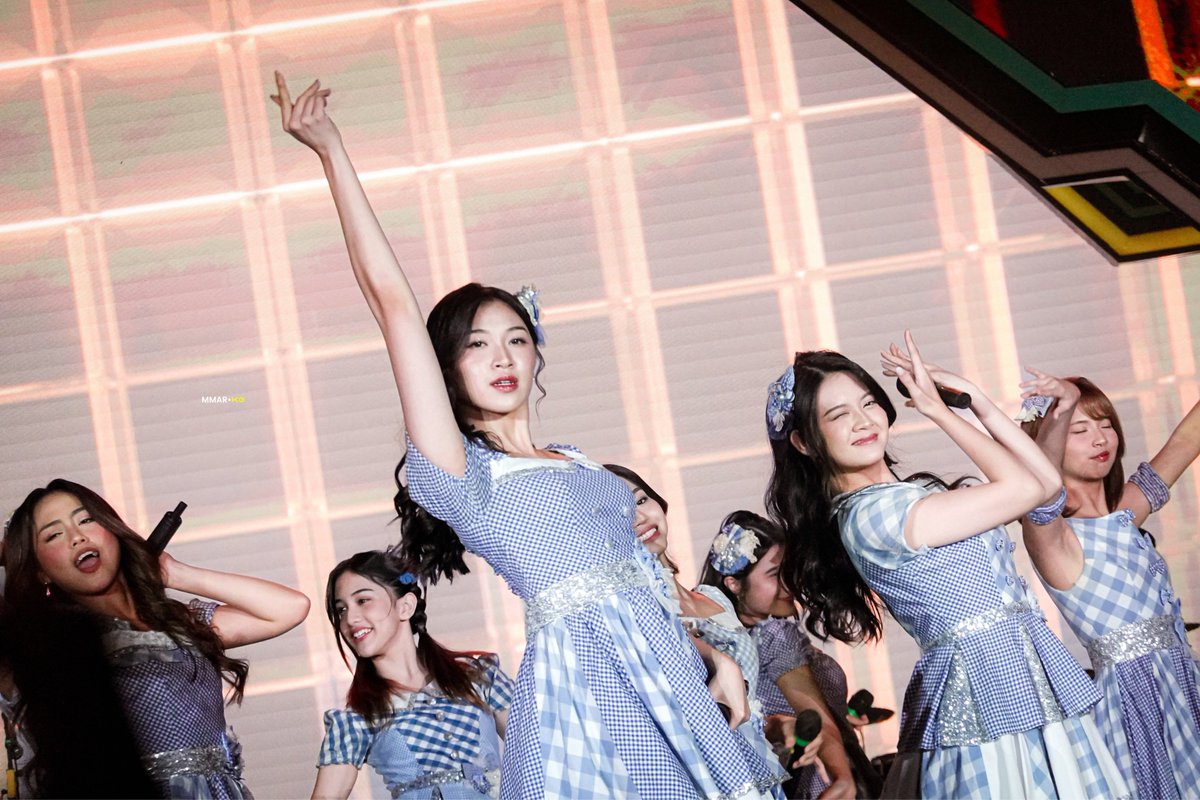 rxzkammr_'s tweet photo. @N_ShaniJKT48 @A_ChristyJKT48 

#ILoveRCTI34 at Metropolitan Mall, Cileungsi. 
[18.08.2023] https://t.co/AIwPZVb85L
