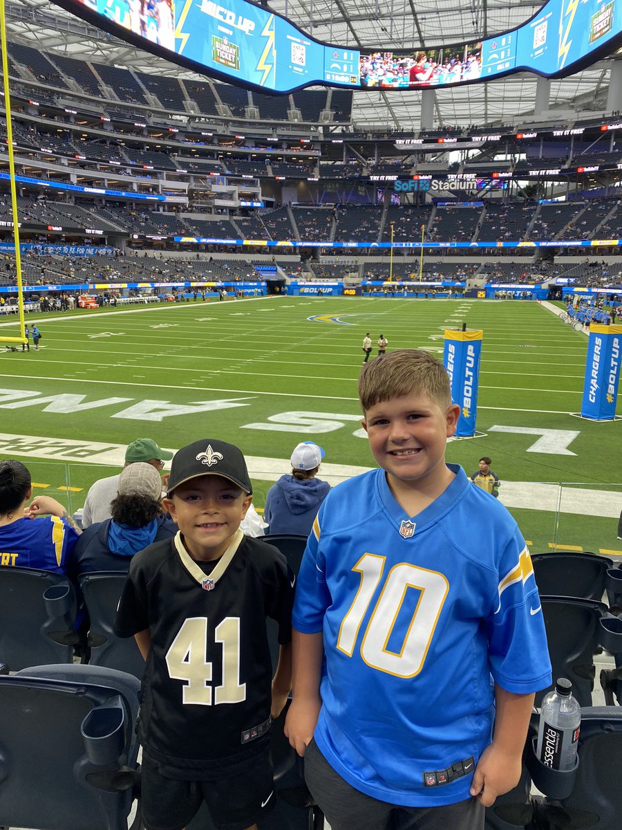 DerrickTracy44's tweet photo. #BoltUp https://t.co/I4i46PnVAN