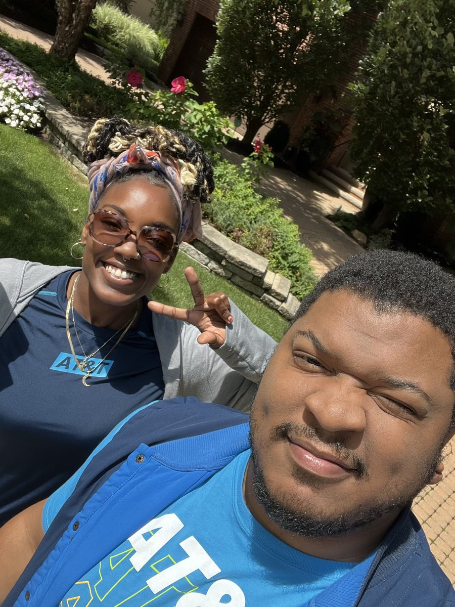 BeastMode has been out all weekend chasing Voice and fiber!! Toledo to Cleveland Fiber pop up to
back2school we want it all!!🛜📈