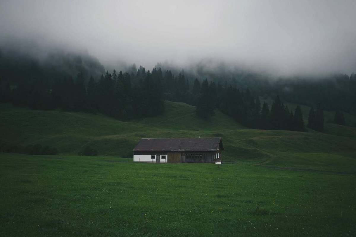 cousy056's tweet photo. People always have to settle down, live a quiet and self-conscious day, and organize themselves. Only by being financially independent can you not see so much trouble, and you have the confidence to stand upright and accept love and be loved https://t.co/DFVKKmuadV