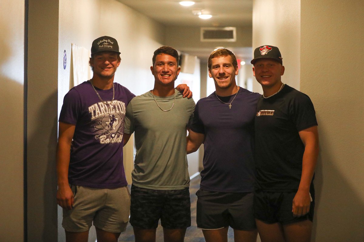 TarletonBase's tweet photo. The Freshmen have arrived in the ‘ville and are ready to get to work 😈 https://t.co/0agh3JJ7aO