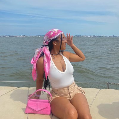 LeShanykk's tweet photo. #NewProfilePic https://t.co/9lmlrLH8Ti