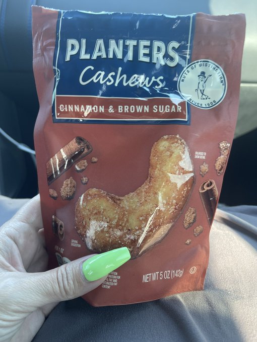 My new favorite snack&hellip;😋 https://t.co/rPgebe2aBB<a href="/tag/horrorwhore"class="tags"><span>#horrorwhore</span></a><a href="/tag/firsttimewatch"class="tags"><span>#firsttimewatch</span></a><a href="/tag/turistas"class="tags"><span>#turistas</span></a>