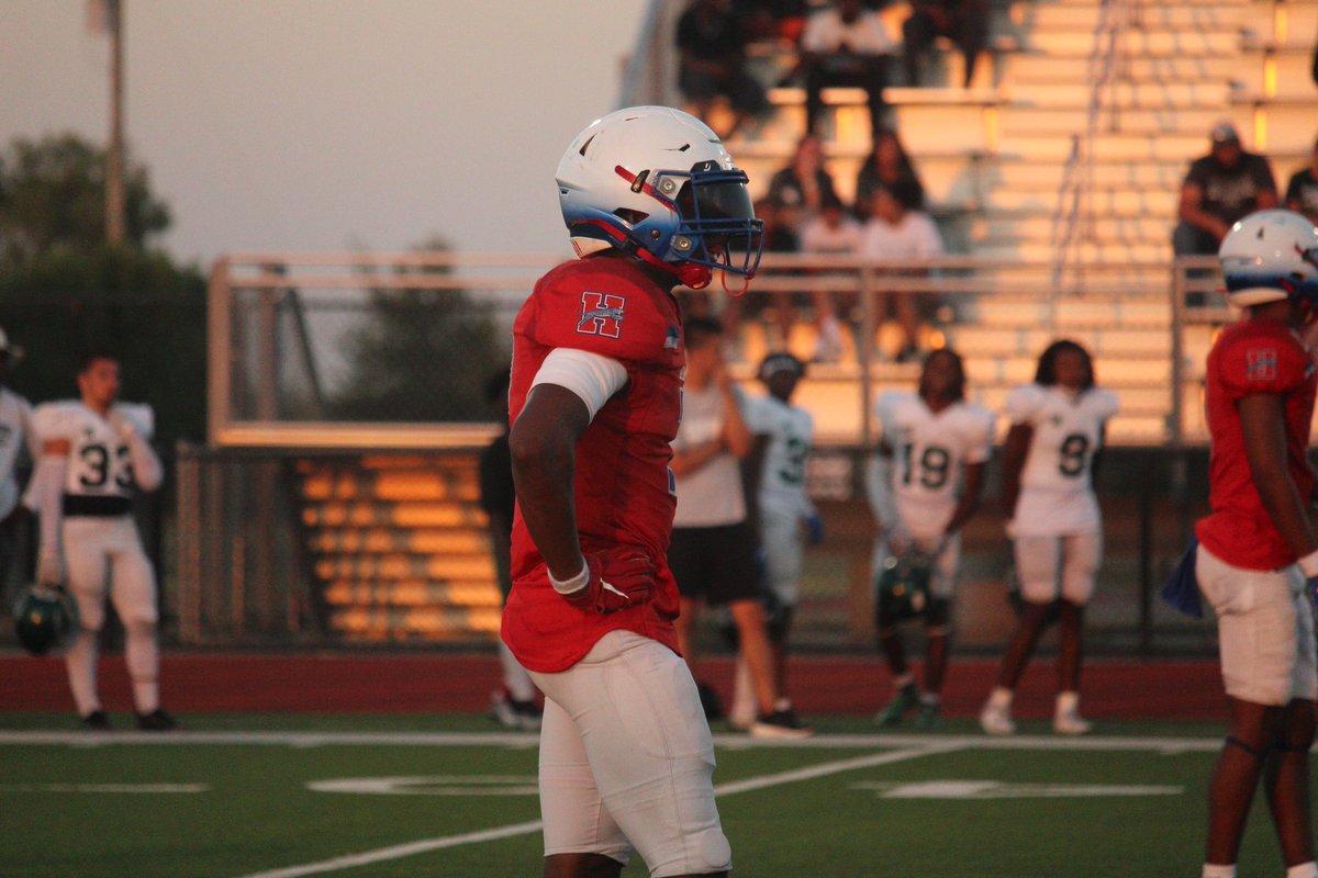 HeritageFtball's tweet photo. Views from our scrimmage last week…Game Week #1 loading…

 📸- @saelahrulo 

#FIGHT #WAR #GD2BAJ https://t.co/9Uo4bMRtp9