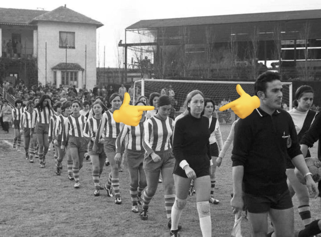 oscarglezm's tweet photo. @SEFutbolFem @MADRID @ComunidadMadrid @deportegob Mi madre y mi tía fueron pioneras en el fútbol femenino y les encantaría poder acompañar a las heroínas. #twitter haz tu magia.
@SEFutbolFem
@rfef 

Habría alguna opción? https://t.co/jKE8qnHzq7