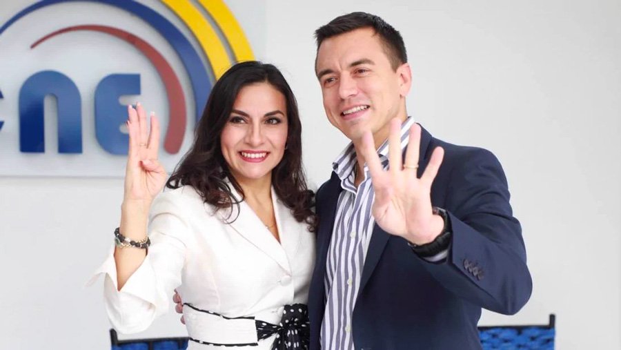 ElDatoEcua's tweet photo. #ElDato 🇪🇨 ¡Noboa está al frente! https://t.co/dzuKp839rP