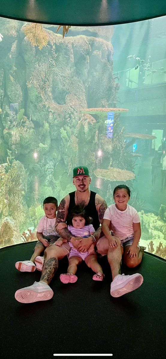 V_Lopez8's tweet photo. Nothing I wouldn’t do for y’all 🫶🏽 https://t.co/4ECJoqO8Wj