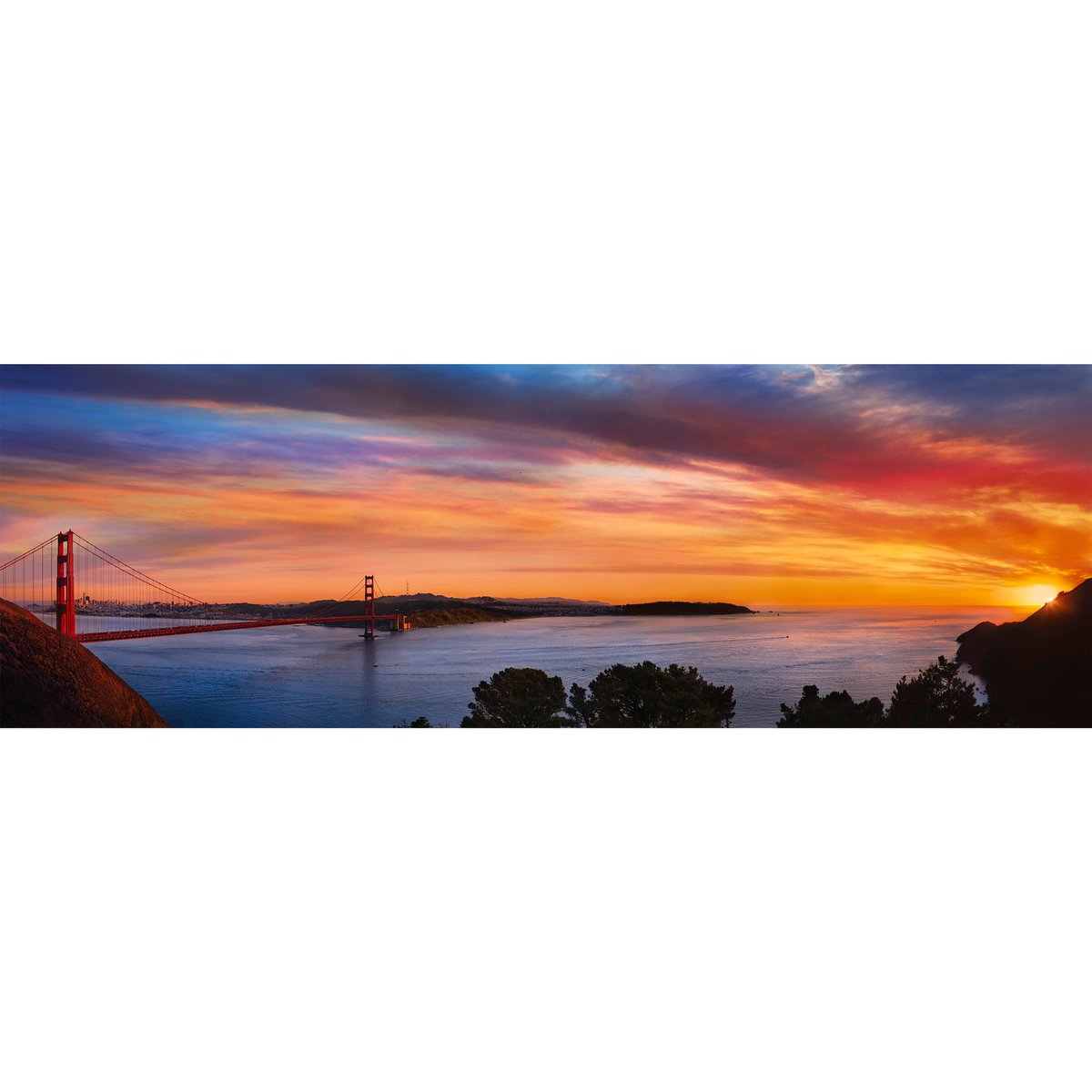 IanElyGallery's tweet photo. Ians newest release called CHRYSOPYLAE beautiful capture of the famous #goldengatebridge and #sanfrancisco now available in the gallery or @ https://t.co/bZn4L8IM9J 
#ianely #ianelygallery #ely #chrysopylae #landscapephotography #ocean #sunset #fineart #gallery #naturephotography https://t.co/7WwmHdt50g
