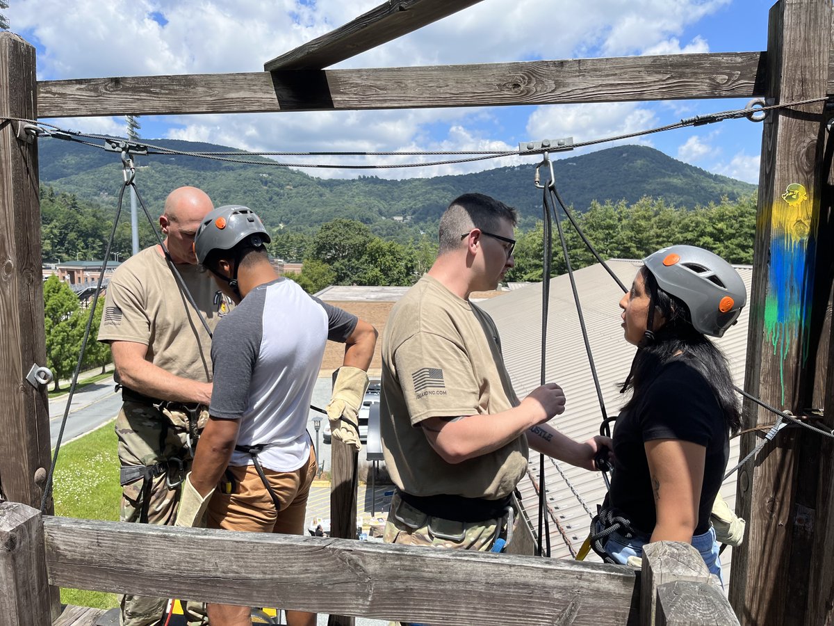AppRotc's tweet photo. Hanging out with Friends, App ROTC, and the NC National Guard. Great attendance at our Friday Rappel Tower.  #appstate #appstatealumni #appstaterotc #approtc #armyrotc #Leadershipexcellence @ArmyROTC @appstatealumni @appstatefaa #4thbderotc #cadetcommand #army #goarmy https://t.co/ksiHVoftHR