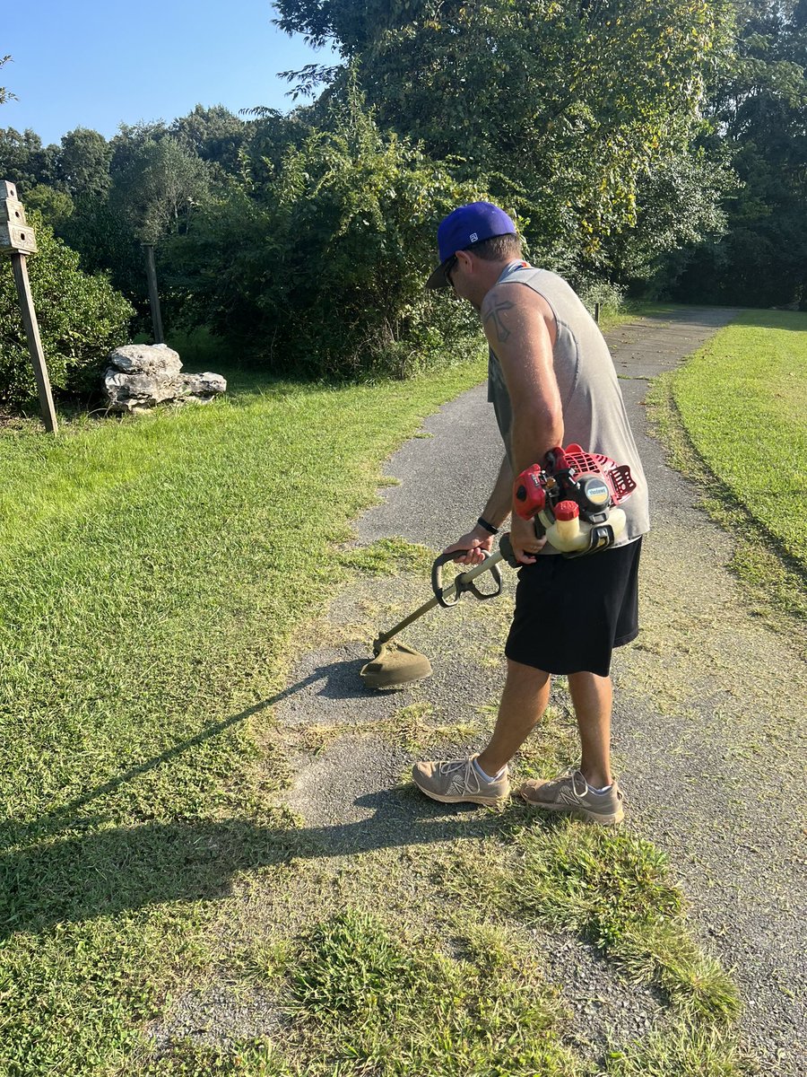 MarsHillBaptist's tweet photo. This afternoons Ministry Project was at Lawrenceburg Public’s Outdoor Classroom. https://t.co/MVYxedNv0t