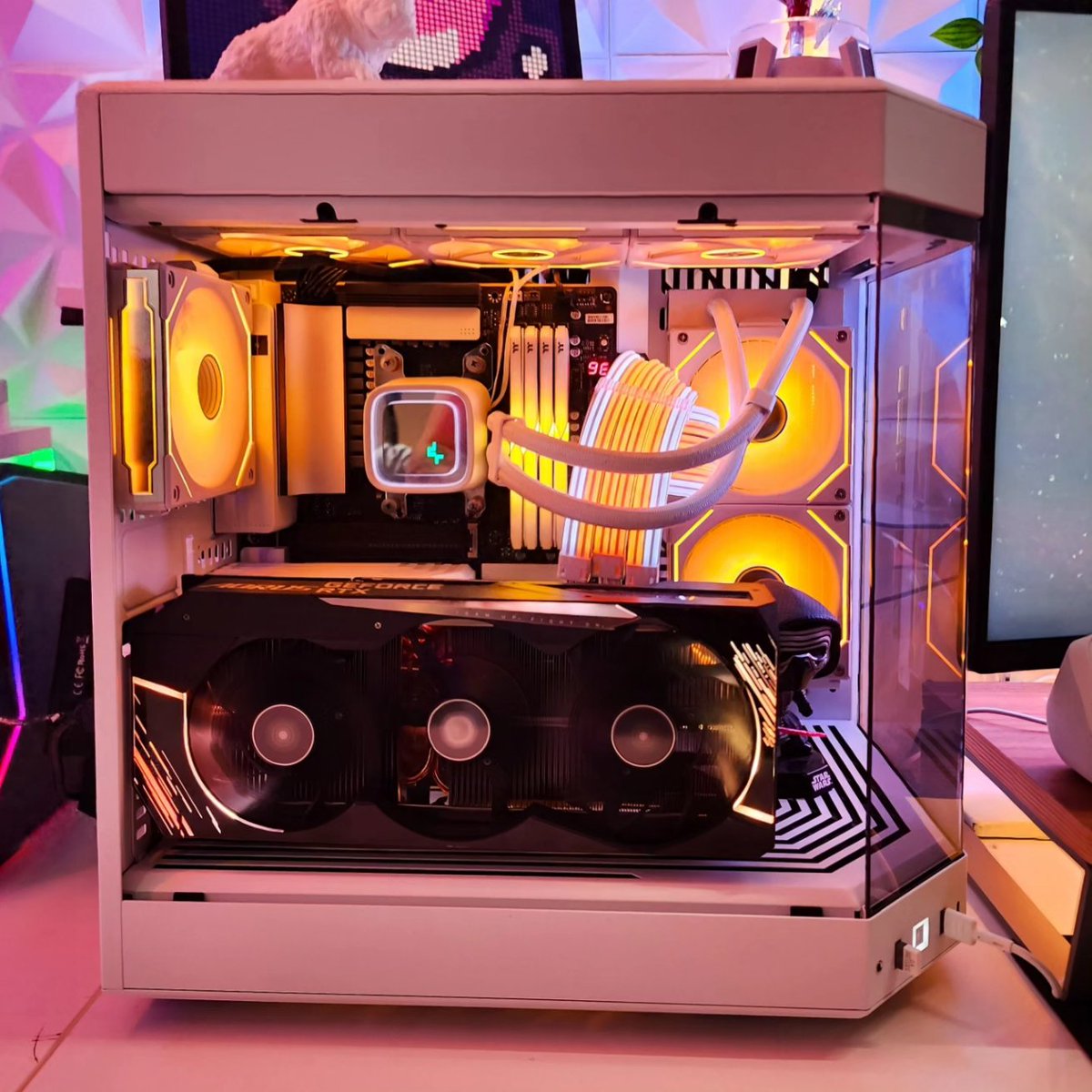 BamGamesOfc's tweet photo. Some more of my Setup! With a combo with @AMDRyzen @ASUS_ROG @GlobalLianli @Thermaltake_na @hytebrand https://t.co/eqsK9OeRN6