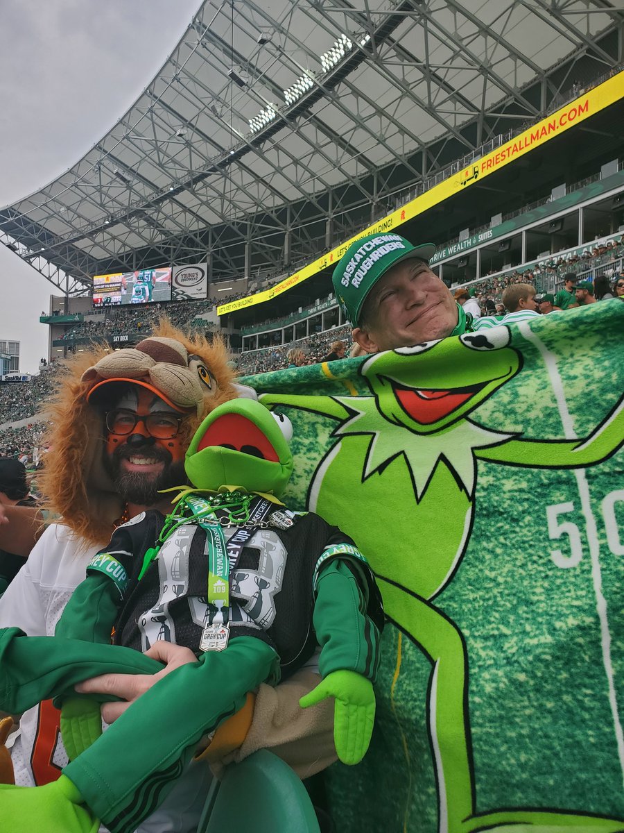 Spokes444's tweet photo. @CFLonTSN @YQRLionsFan Meet you on the 50 yard line #riders #cfl #moncrief https://t.co/NTzobeoTYd