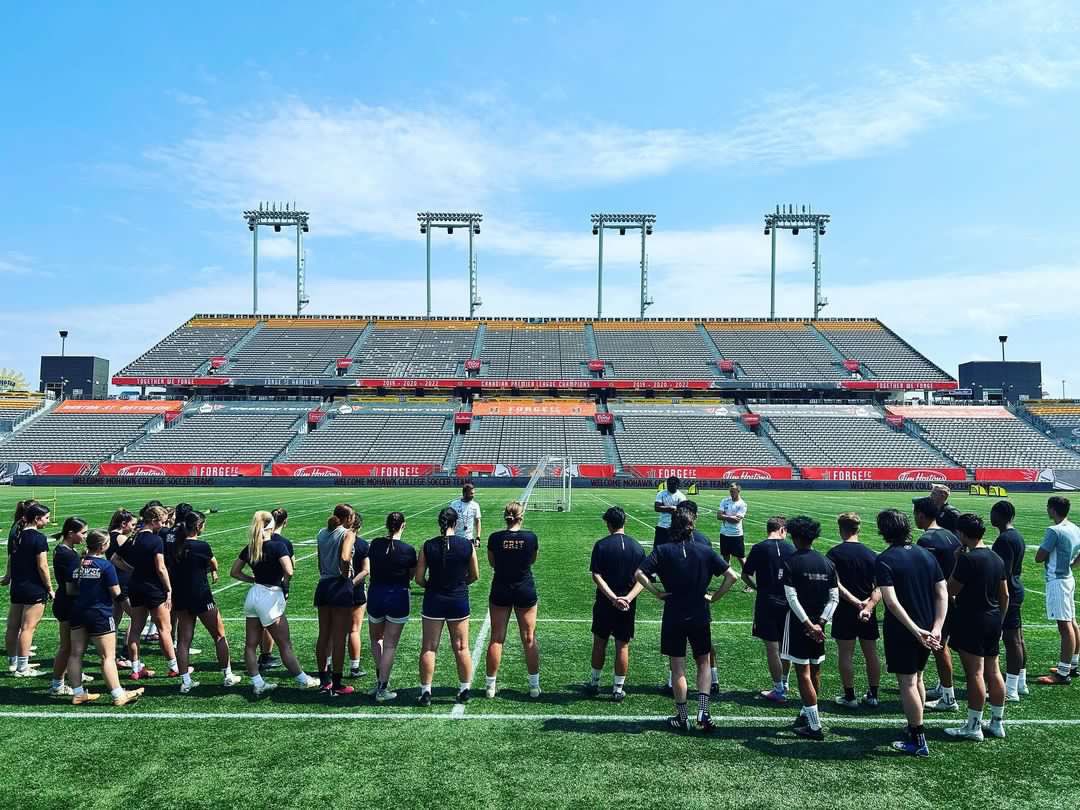 MoMountaineers's tweet photo. Mountaineers 🤝 @ForgeFCHamilton
Thank you Forge for hosting our men’s and women’s soccer teams today at @TimHortonsField. Amazing hospitality and our student-athletes learned a lot.
Hamilton soccer stays connected and united.
#Grit2Great #GoMountaineers #HamiltonIsHome https://t.co/osetBy6frZ