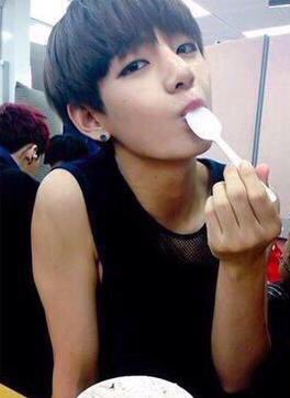 sttravberry's tweet image. he evolved