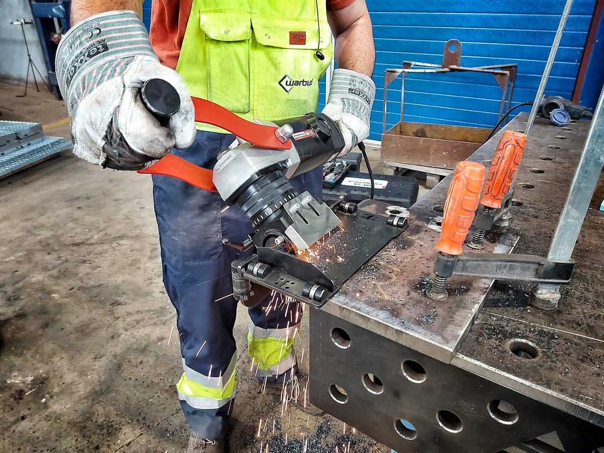 PromotechIindia's tweet image. Are you tired of struggling with heavy-duty beveling tasks? Look no further than the BM-25 plate beveling machine, sold by Promotech India. 😍💪 

Visit:bit.ly/3Nxtx35
#BevelingMachine #PromotechIndia #HeavyDuty #WeldingTasks #Efficiency #Performance #PortableandSturdy