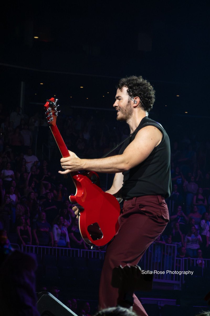 heyitsjobros's tweet photo. honestly, this man deserves more recognition https://t.co/CFjrDoX1qa