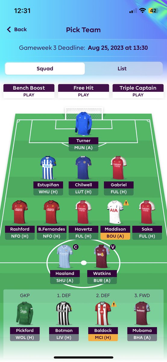 fpl_billy's tweet photo. @RegretFpl 2 transfers what would you do ? https://t.co/brcTlggeT8
