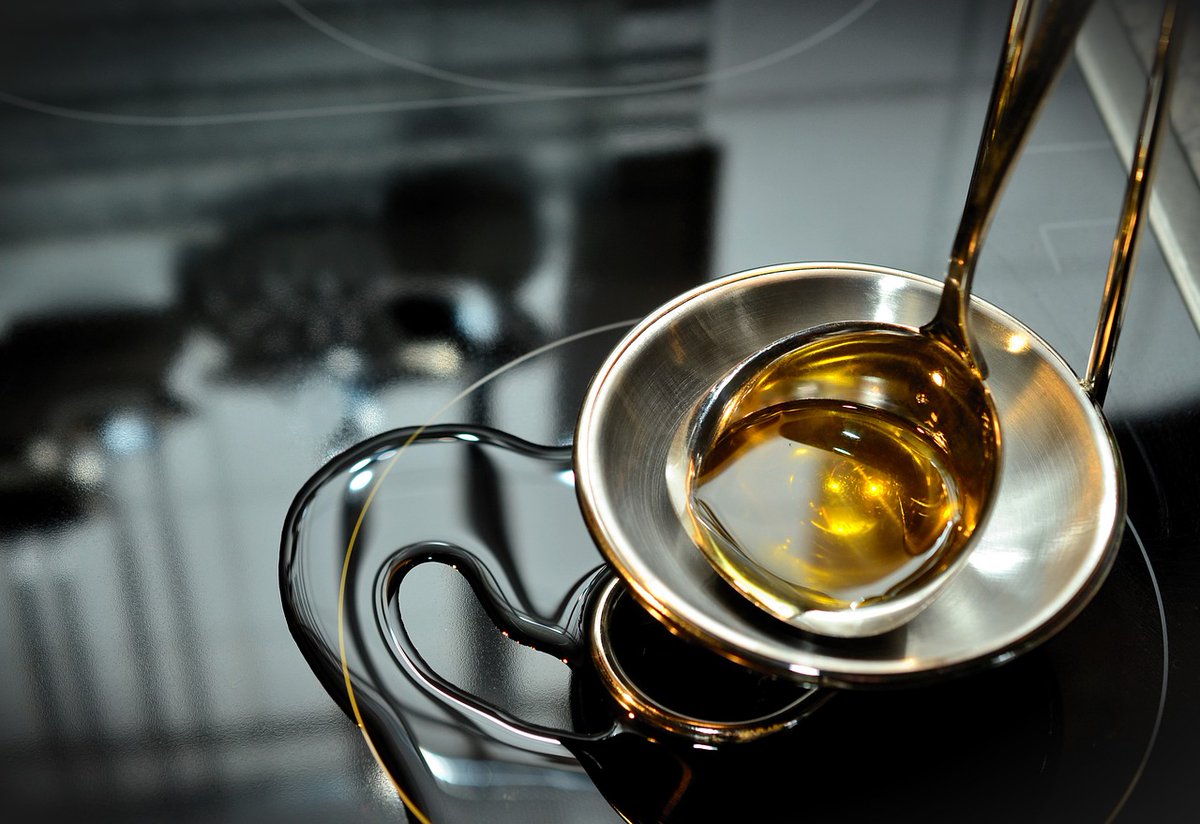 realdiethealthy's tweet photo. Vegetable oil's neutral flavor makes it a perfect canvas for a variety of cuisines. Whether you're whipping up stir-fries or baking treats, this oil lets your ingredients shine! ๐๐ #GlobalFlavors #nture #NeutralFlavor #Cooking #Flavorful https://t.co/OPFvkLedC8