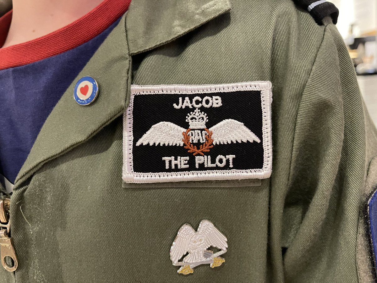 Dunkirk_1940's tweet photo. @RAFLossiemouth @BBCOne @BBCBreakfast @RoyalAirForce The Wing Commander has got your back this morning #TeamLossie. The big Q is are you #TeamGib or #TeamJacob this morning ๐ค
@StnCdrLossie
#RaceOnTheRock https://t.co/STmkKuvqDn