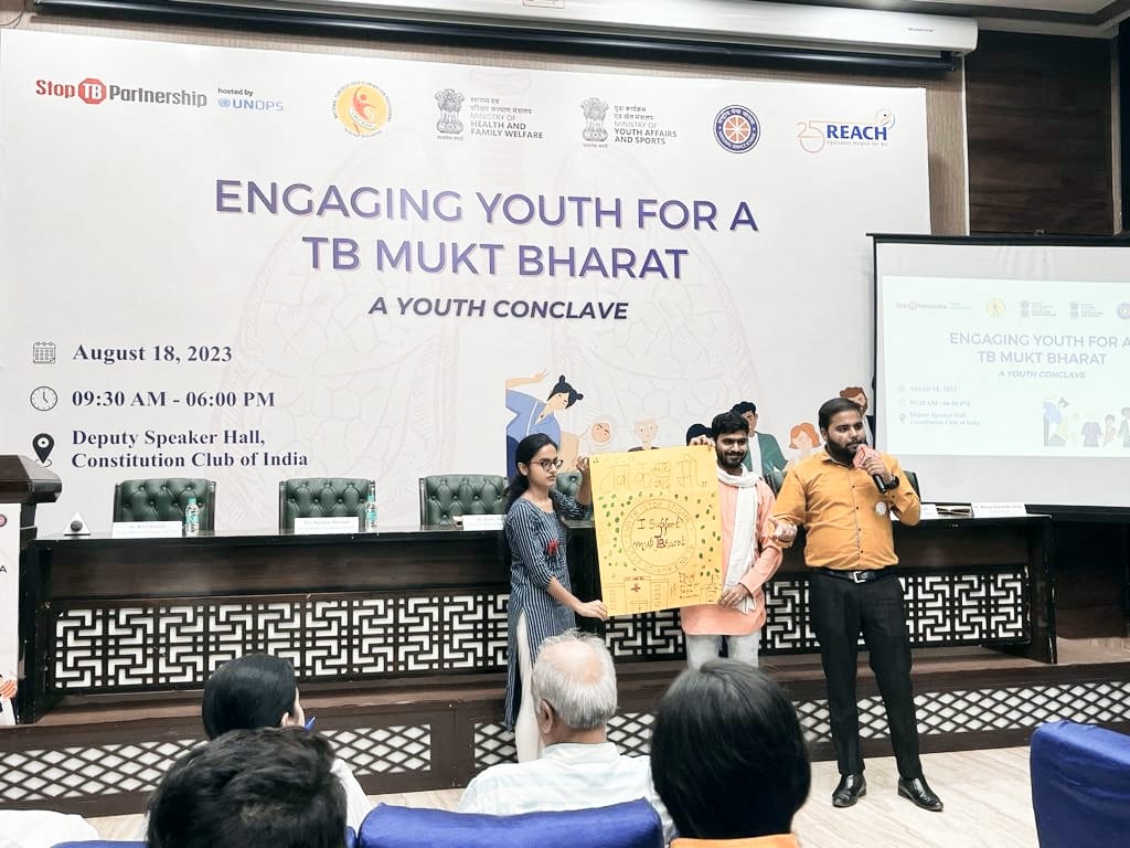 glra_india1966's tweet photo. On 18th Aug 2023, #ReachFoundation conducted a #youthconclave on "Engaging youth for a #TBMuktBharat", supported by the #mohfw and #moyas. The event included TB talks, a fireside chat with #TBchampions sharing their experiences and a group workshop on the power of the campaign. https://t.co/upXOu886Tg