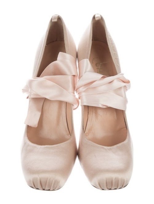 ♓︎ on X: chanel ballet heels  source: pinkballetslipper https