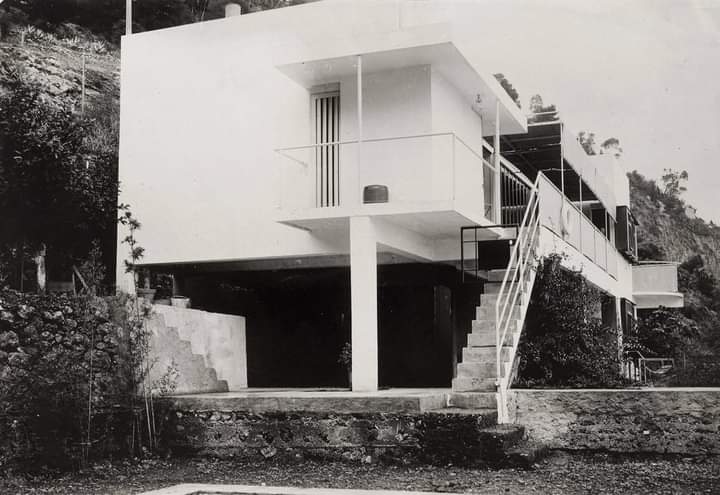 ...un buen día para volver a recordar a
Eileen Gray...
Villa E-1027, Roquebrune-Cap-Martin, France...
#architecture #arquitectura #EileenGray #E1027