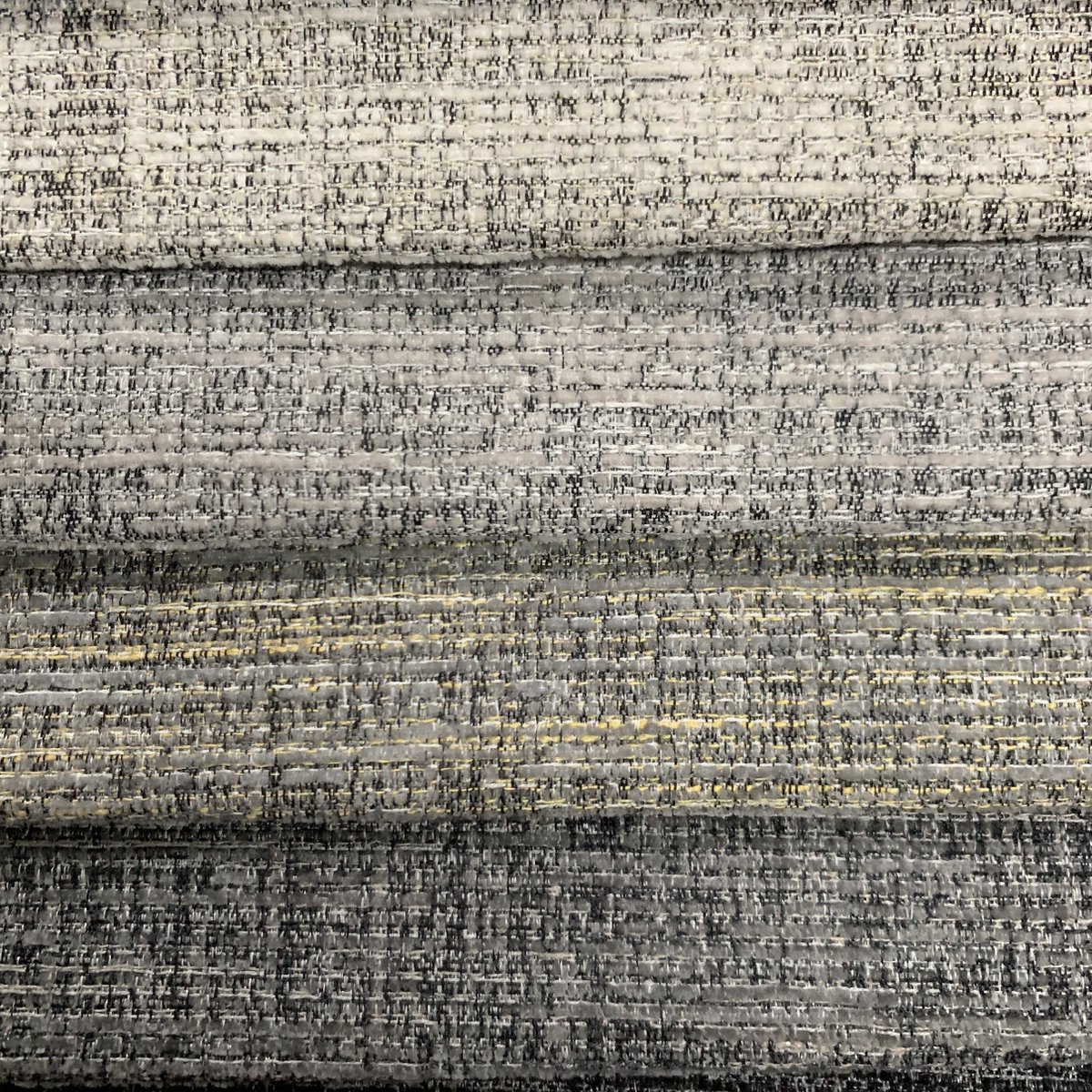 suyng2's tweet image. Luxury 100% polyester yarn dyed chenille textile fabric for upholstery
#sofafabric #fabric #textile #fabricdesign #highendfabric #upholstery #chenille #polyester #hotsale #fabrictrend #forsofa #bouclefabric #homedecor #distributor #piecedyed #jacquard #woven #luxury #plain