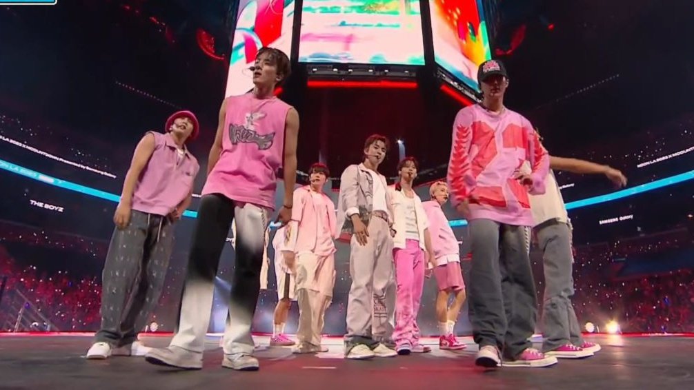 theboyzloops_'s tweet image. OUR BELOVED OT11 🫶