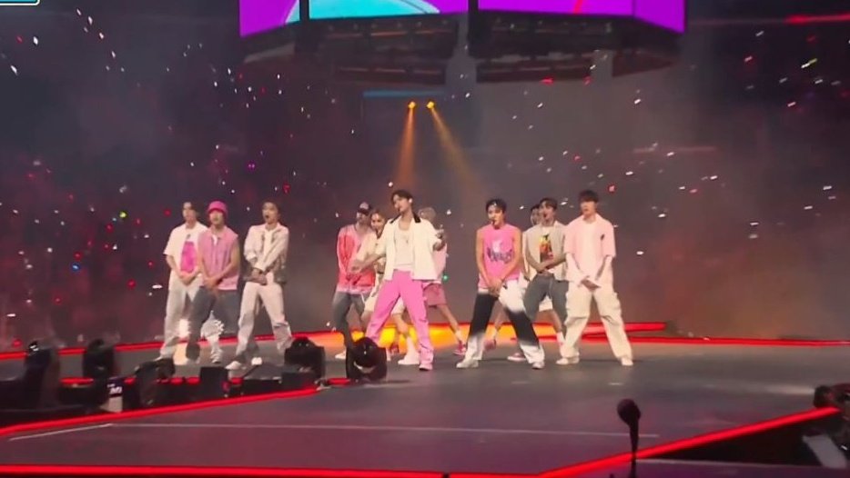 theboyzloops_'s tweet image. OUR BELOVED OT11 🫶