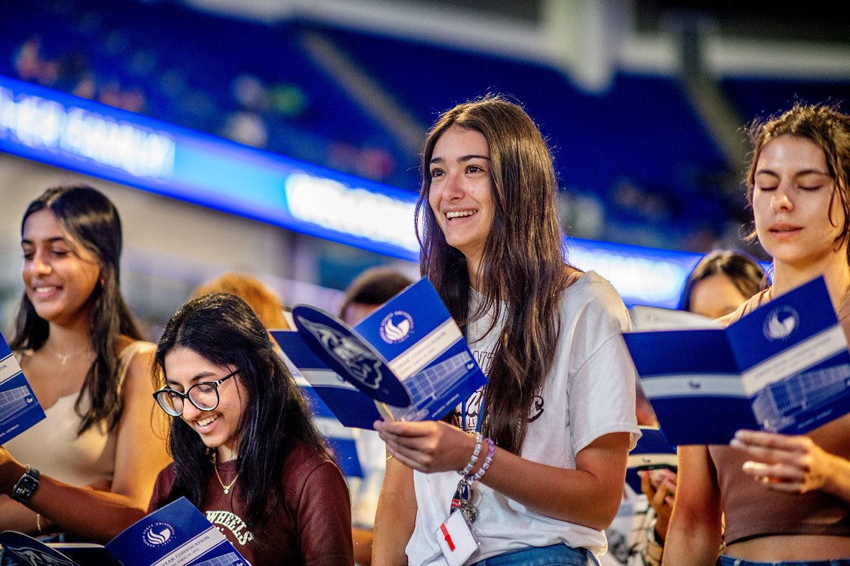 GeorgiaStateU's tweet photo. Today we inducted our new class of Panthers into the Georgia State family! We’re so excited for you all to join #TheStateWay! 💙🐾 #gsu27 #firstyearconvocation #backtoschool https://t.co/ia45TAPBnN