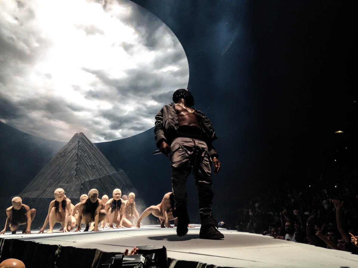 yeezyseason's tweet photo. YEEZUS TOUR, MIAMI (2013) https://t.co/I9ZaEZ5PuV