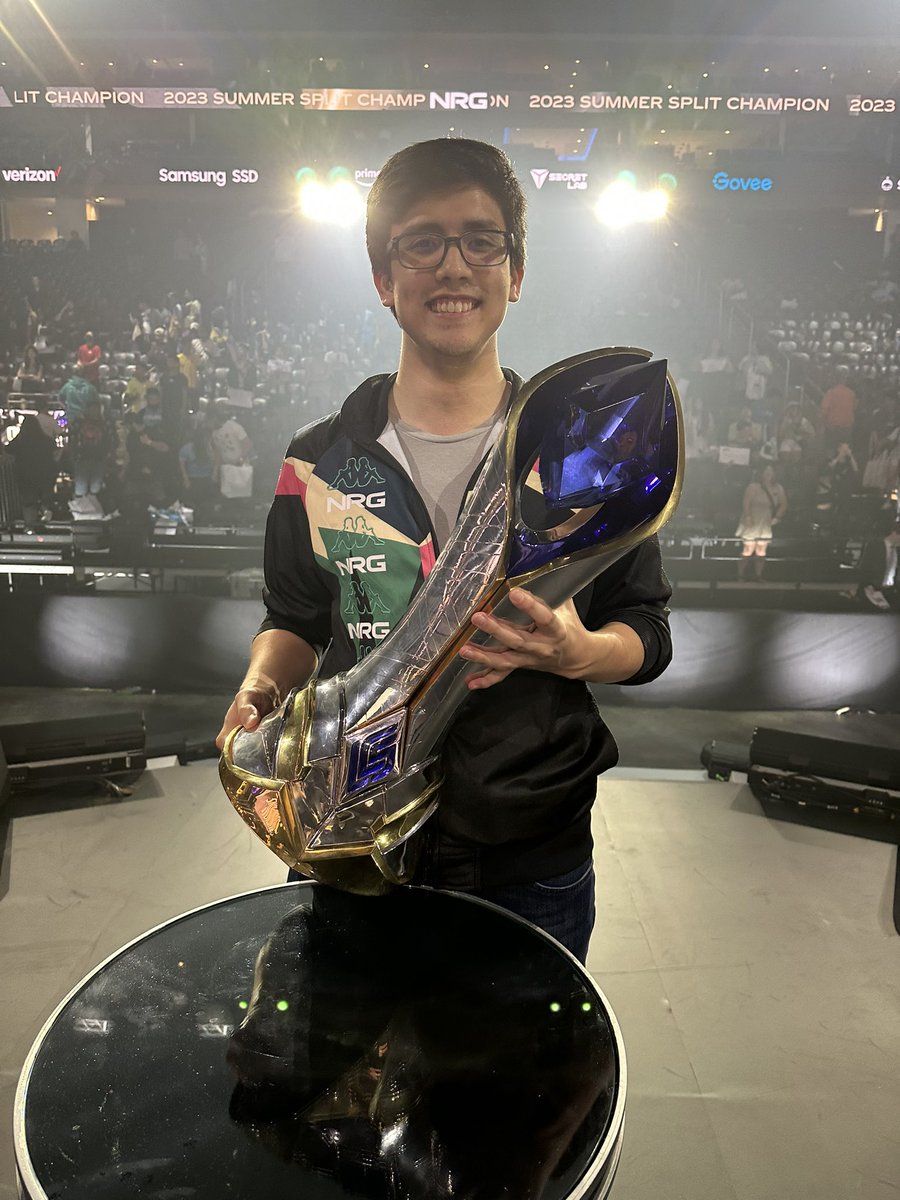 What a fucking day 

LCS Champions baby
