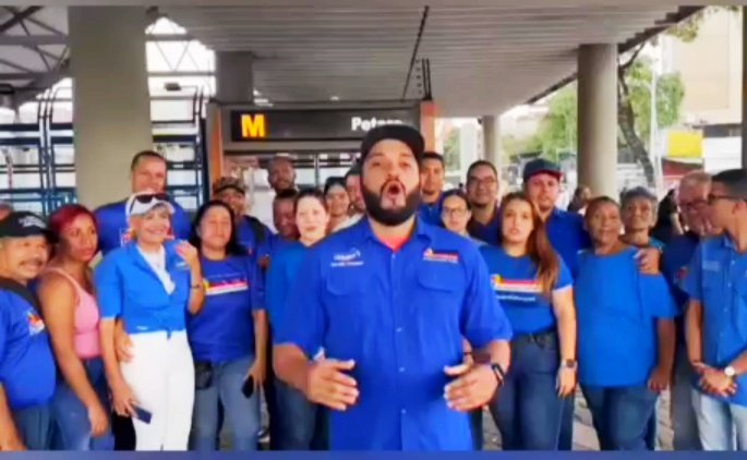 YSNALDAMADRIZ's tweet photo. #uneteprimarias2023
19/08/23

Los dirigentes azules desplegado en las calles del #edomiranda dando apoyo a las elecciones Primarias este 22 de octubre;  realizamos  actividad de #Volanteo en   #petare  municipio Sucre.

#somosunt
#mirandavamospalante 
@primarias2023
@partidoUNT https://t.co/3nkVSSIsQi