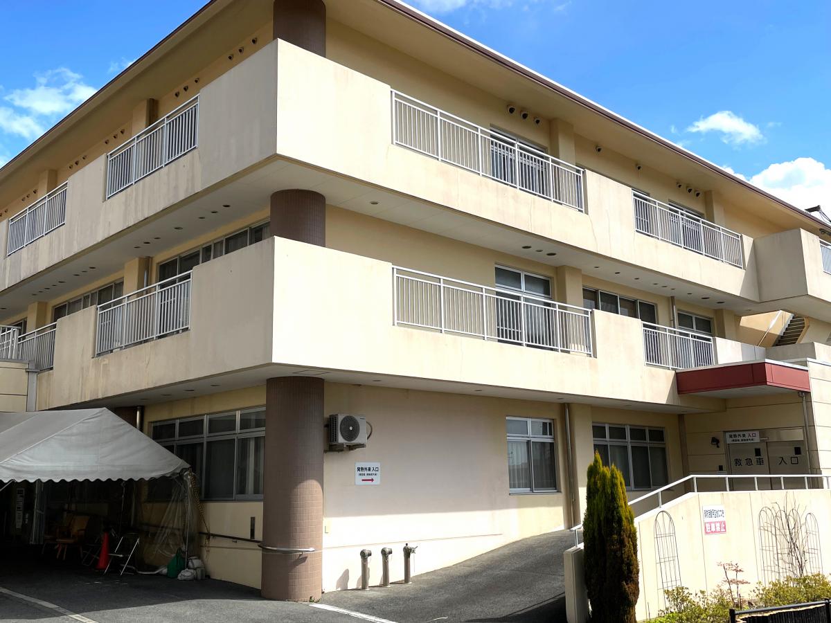 doctor__map's tweet photo. ◆吉田病院 
＜口コミ紹介＞ 近鉄大和西大寺駅から徒歩15分程度のところにある総合病院です。 毎年会社の健康診断でお世話になっております。 駐車場の規模が大きく、かなりの台数が駐車可能です。   
https://t.co/oYKdLe1H52
#ドクター��ップ #ホームメイトリサーチ https://t.co/d6fK7jFEht