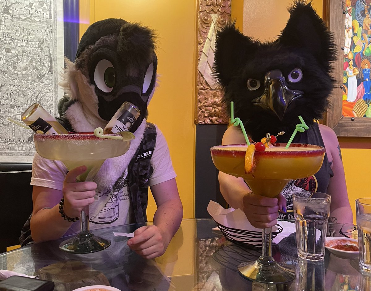 I’m gonna die XD last night at DenFur! <a href="/AvianMaverick/">🌿Grack Attack 🍃</a>