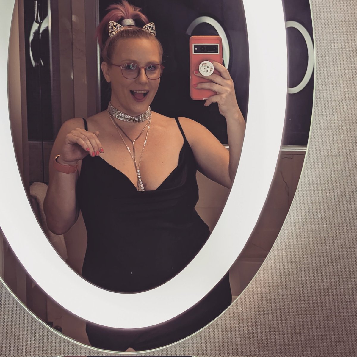 lilnaghtykitty's tweet photo. This app is stupid and dead ⚰️🥀💀 https://t.co/oePntmkONj