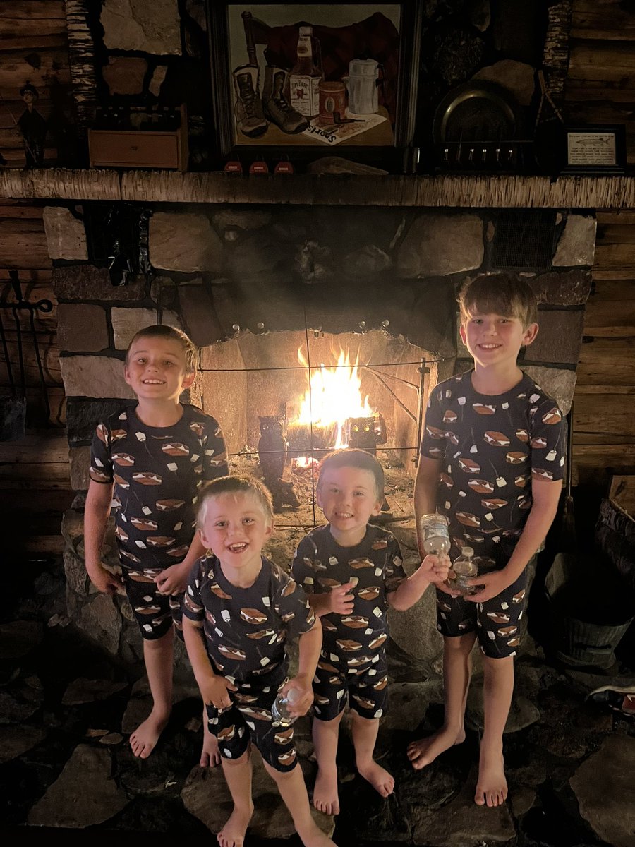 HBittmann's tweet photo. The original matching jammie company @happyhannas https://t.co/zigIlq1CWK