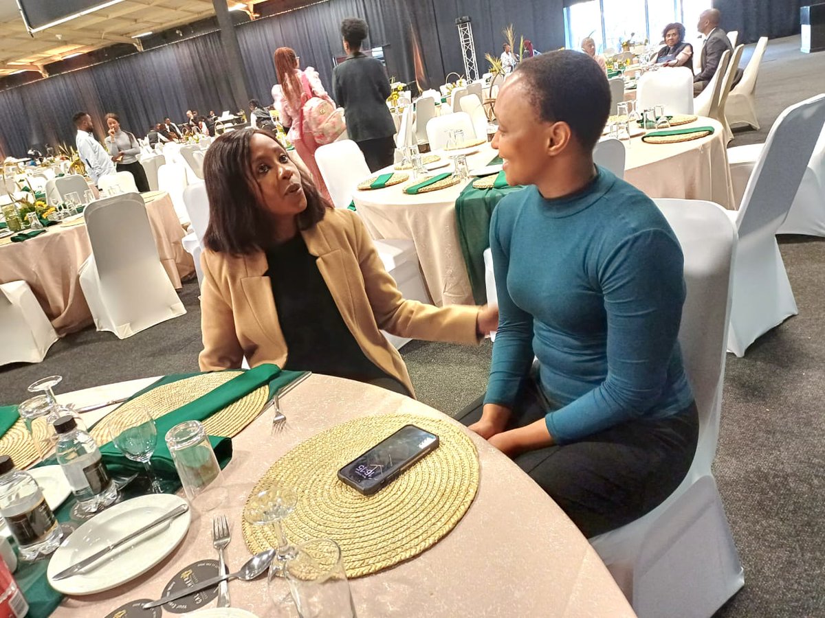 Zandi_Kumalo's tweet photo. With Gauteng MEC @MbaliHlopheSA, sharing challenges and prospects of Agri-Tech 

#Hydroponics #UrbanFarming
#UrbanAgriculture #ModernFarming #Agriculture #AgriTech #RoofTopFarming
#Neighbourroots #HyHarvest #GreenUrbanFarms #GUF https://t.co/Uj9swzFAOC
