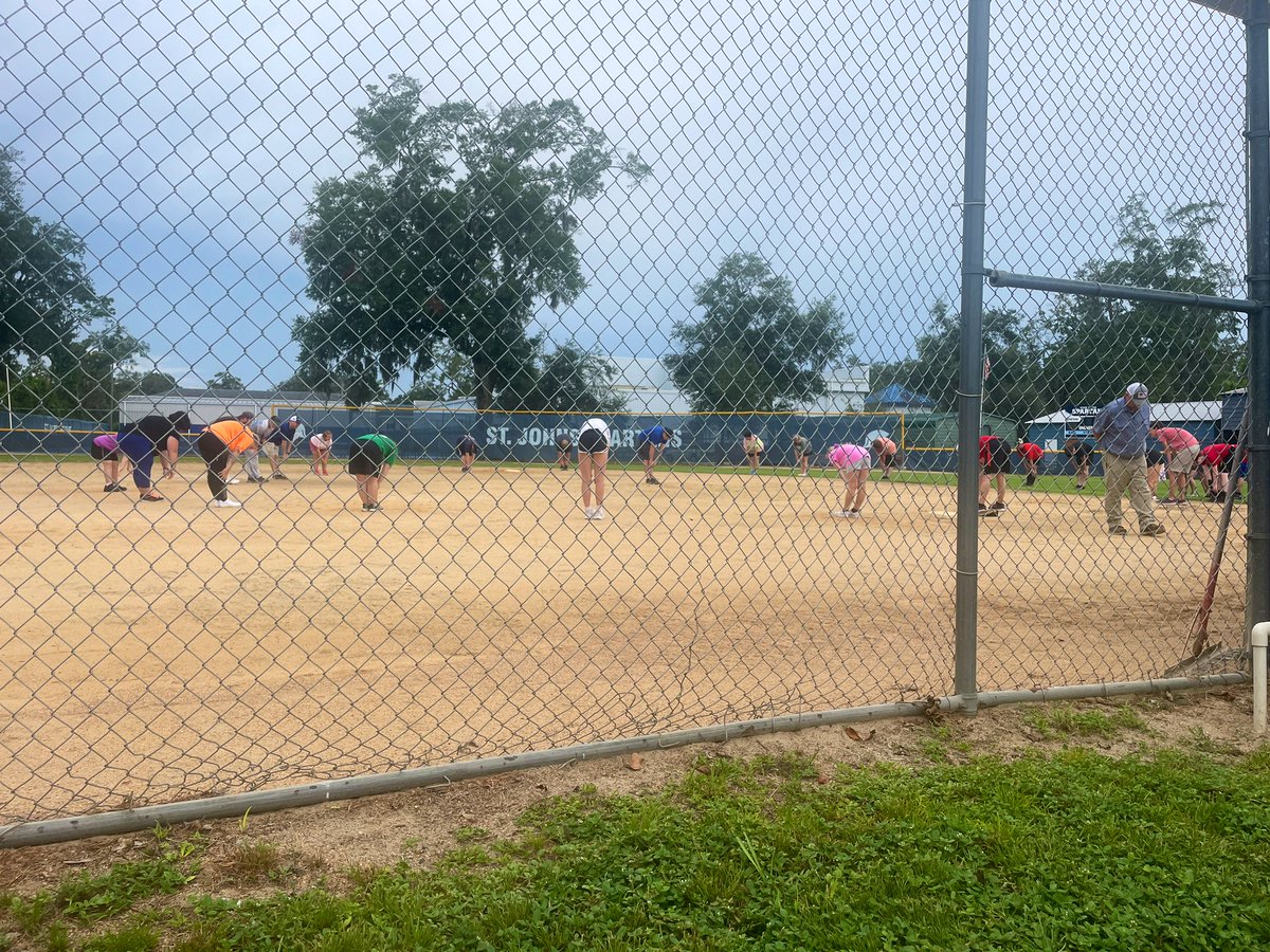 MalloryB_33's tweet photo. Exciting times on the softball field! Our new team had a great first practice. Already made some new friends. 🥎🤝  #unifiedpartner https://t.co/1Ltq4j7XpD