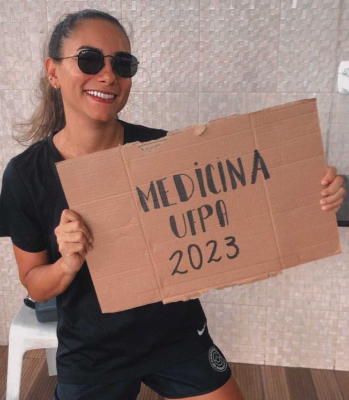 eujessicate's tweet image. Aos 32 anos, engenheira civil, funcionária pública, eu decidi que eu queria ser médica. O resultado foi esse! Nunca vai ser tarde demais ou você estará velho demais pra alcançar seus sonhos. É MEDICINA NA FEDERAL PORRA!