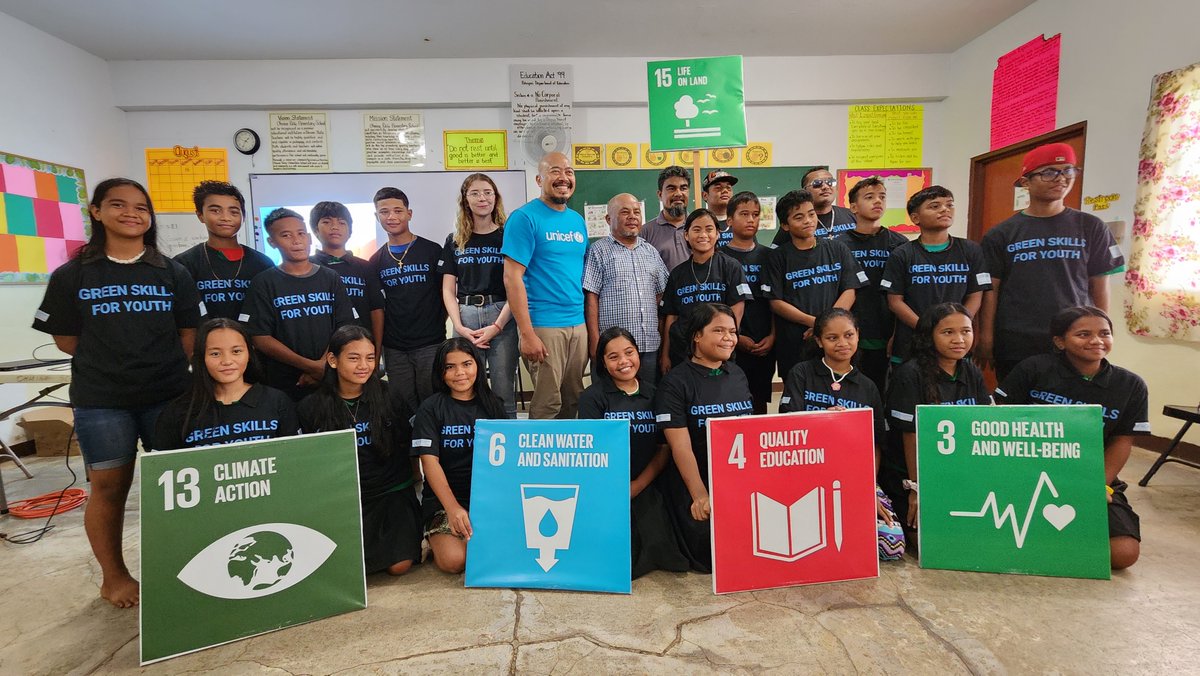 UN & Pohnpeian Youth joined forces for #InternationalYouthDay! 

The joint activity held in Pohnpei included cleaning up trash and planting pumpkins, okra & more, nurturing #GreenSkills for a sustainable future!

#Agenda2030 #GlobalGoals