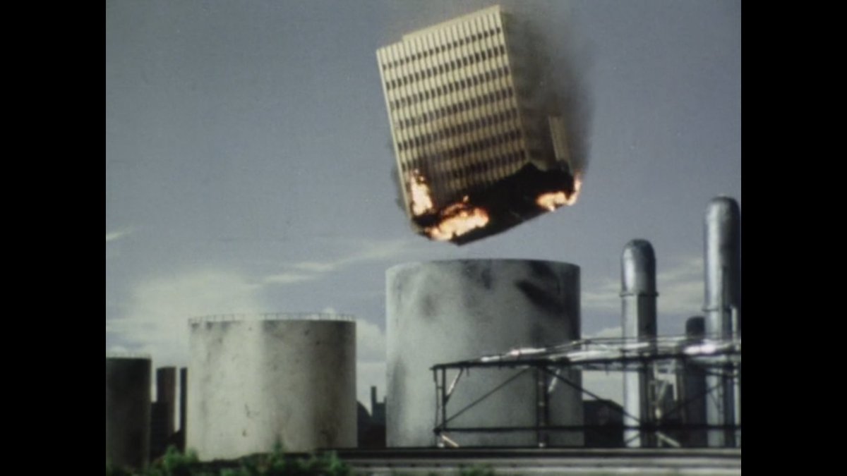 UltraSnacker's tweet photo. Yeah, there is no way the building's residents survived. #GoggleFive https://t.co/jDHn7Wjp4t