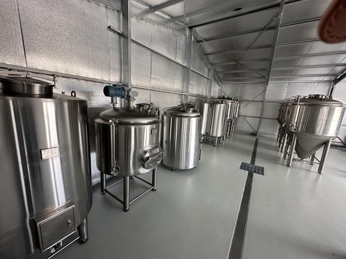 IvyDou256842's tweet image. Congratulations to our Australian customer🥳 It's a happy tour with Tonsen! 🍻🍻 
Email: ivy@tonsenbrewing.com
#tonsen #tonsenbrew #beerlovers #blessings #brewingco #brewhouse #microbrewery