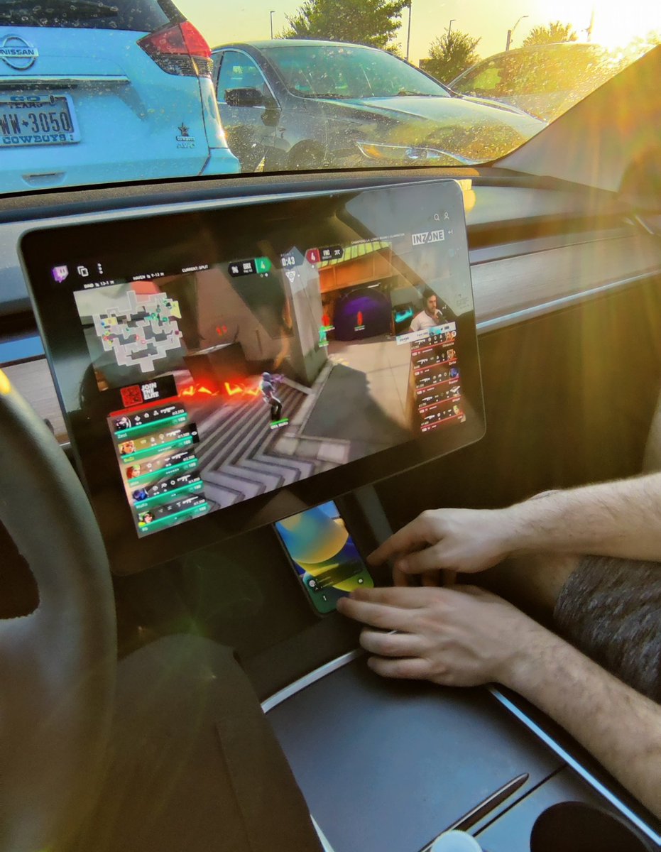 officialvegod's tweet photo. "can we please watch VCT in your car" https://t.co/zc0jTRxj9q