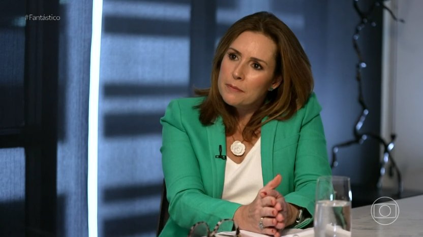 matheuscaseca's tweet image. A Globo provou mais uma vez que tá sempre a frente de todas as emissoras. Deixaram a segunda parte da Larissa Manoela pra hoje pq sabiam que outra emissora iria atrás da mãe dela. Na segunda parte expôs mais a mãe e provou que a Larissa é vítima  #Fantástico