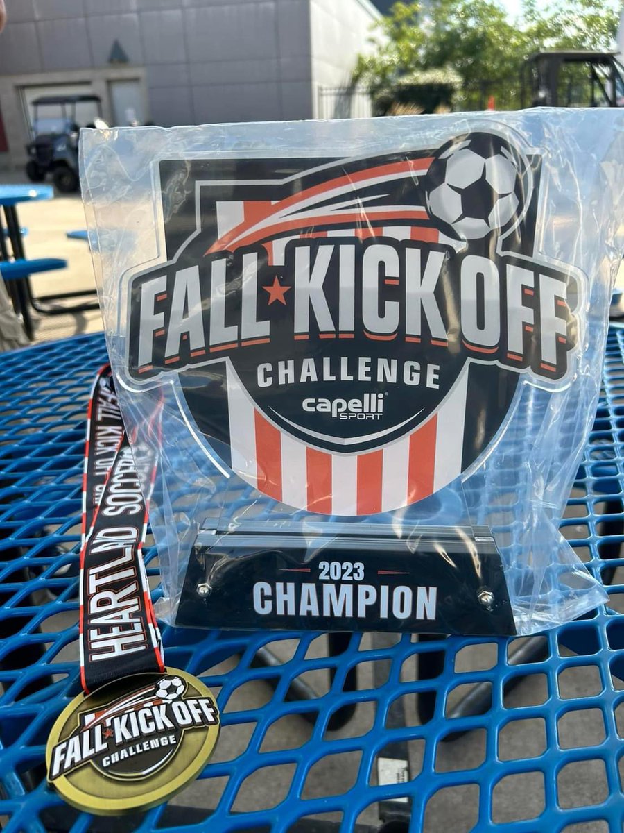 p_coleman24's tweet image. Kansas City was melting but the heat didn’t stop this young lady… Madi helped her team to an undefeated weekend with no goals allowed to bring home the Championship!! #FallKickOff #Champions