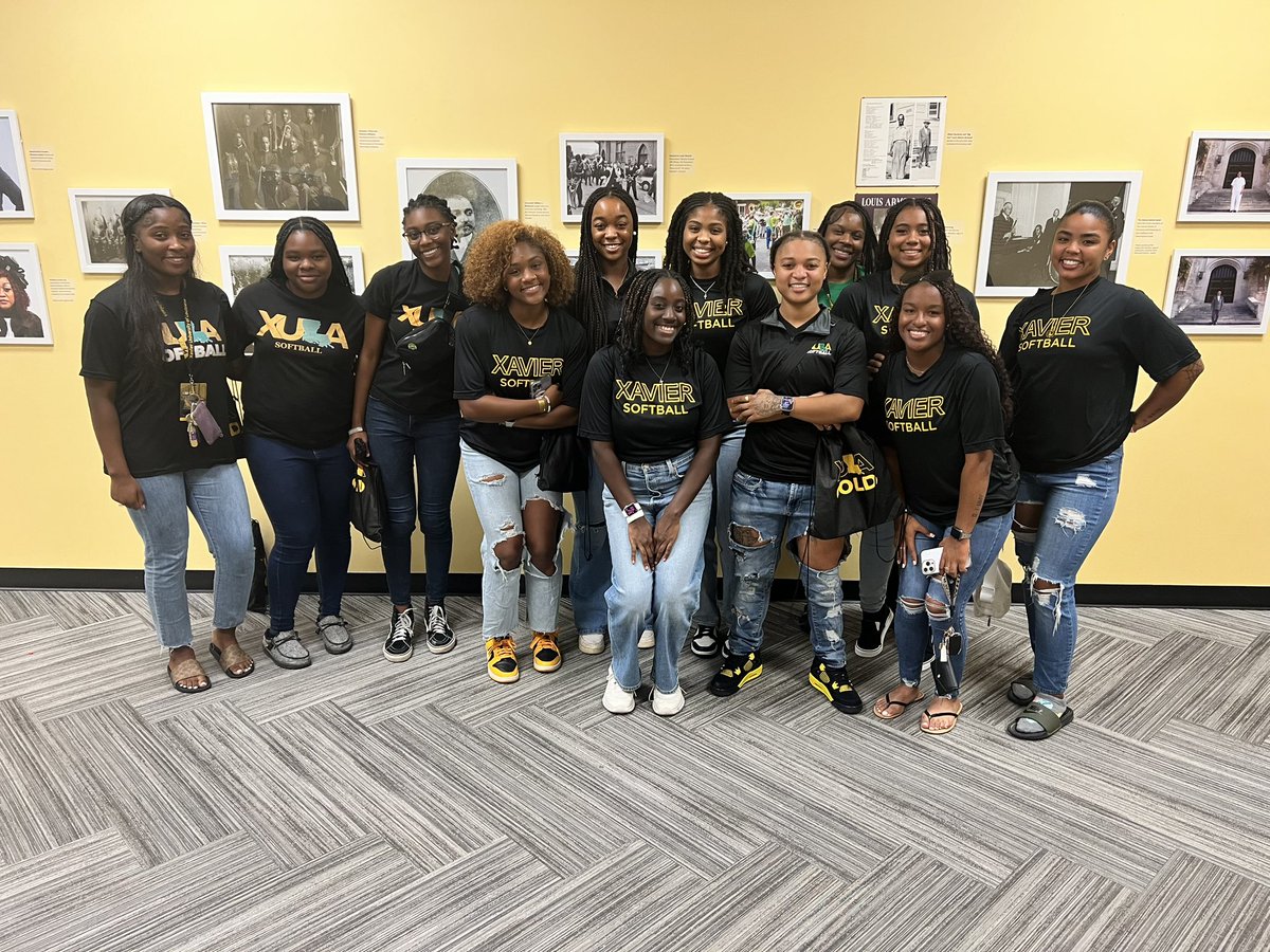 XavierLouisiana's tweet photo. The Freshman and Transfers Have Made Their Way To New Orleans. They Hail From California, Colorado, Texas, Alabama, Arkansas, and all
Parts of Louisiana. We Welcome You Ladies #ALLIN🖤💛💚 @CoachDonnieXULA https://t.co/tyqBDqhwP8